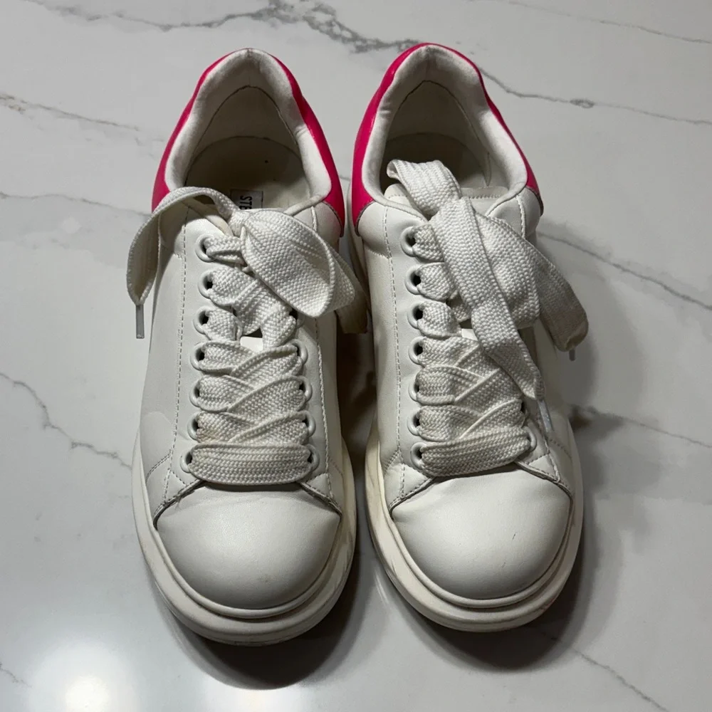 Steve Madden White and Pink Sneakers